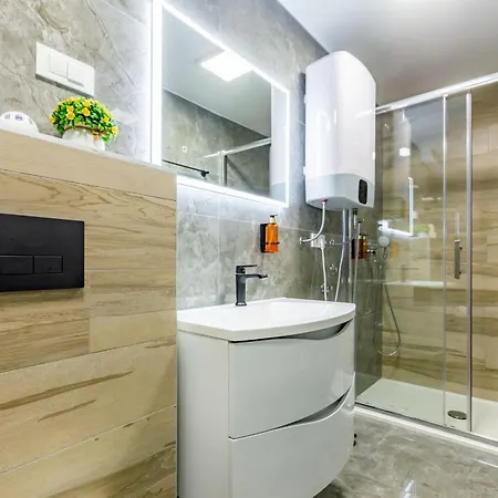 Km 1 Exclusive Апартаменты *