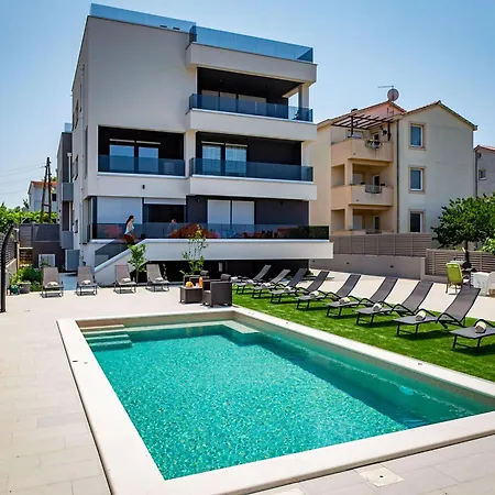 Апартаменты Km 1 Exclusive *