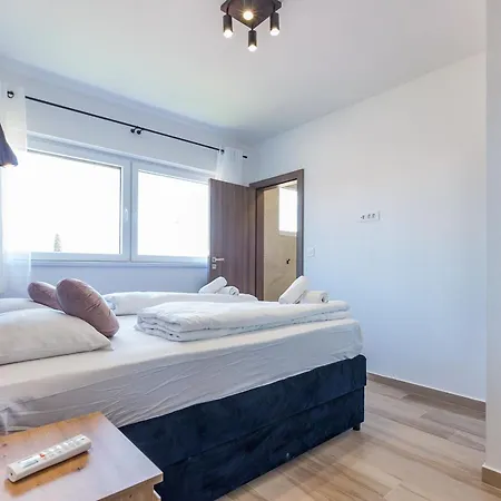 Апартаменты Km 1 Exclusive *