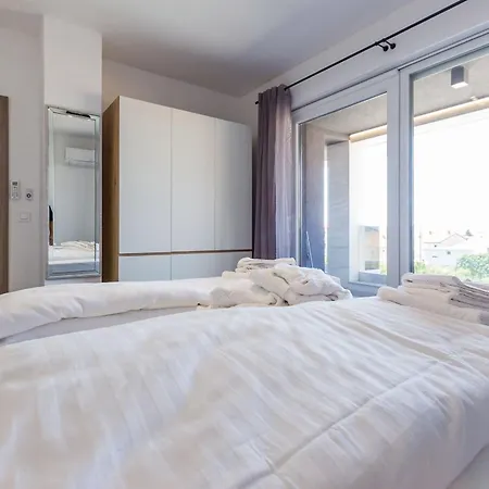 Km 1 Exclusive Задар