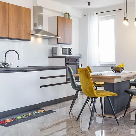 Апартаменты Km 1 Exclusive *