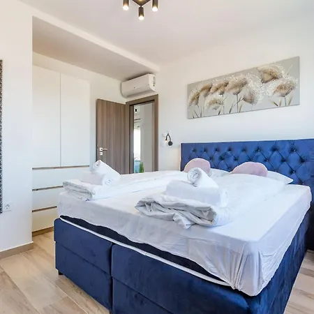 Km 1 Exclusive * Zadar