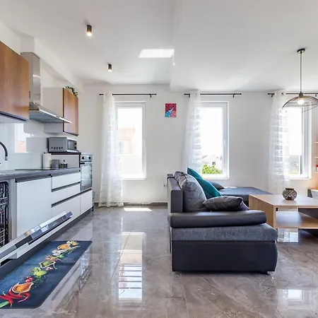 Km 1 Exclusive Lejlighed